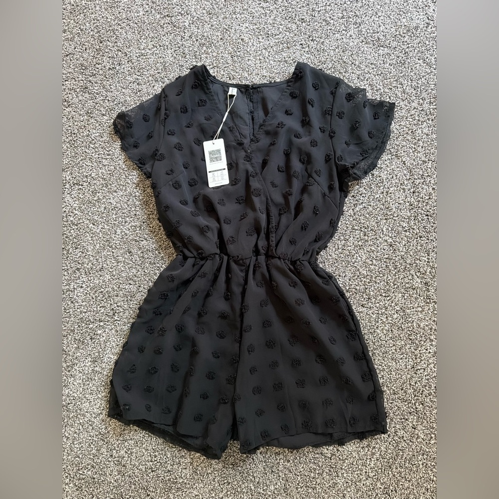 Women’s Angashion Black Short Sleeve Romper - S - NWT